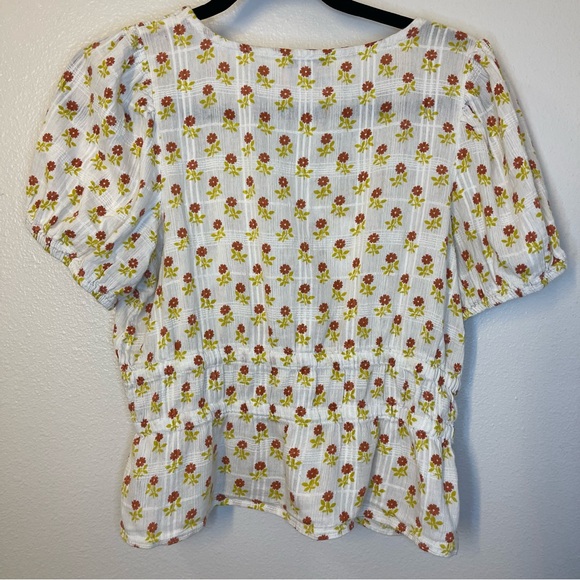 Sophia Short-Sleeve Top in Wild Calendula Block-Print - Picture 3 of 6